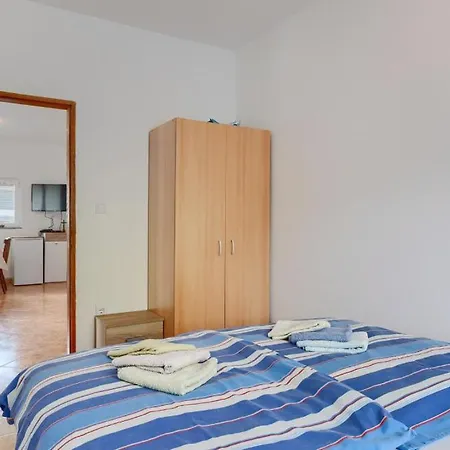 Katarina - By Guide Перой