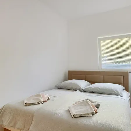 Katarina - By Guide Вилла Перой