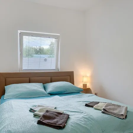 Katarina - By Guide *