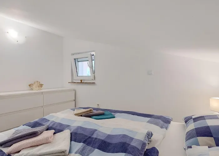 Vila Katarina - By Guide