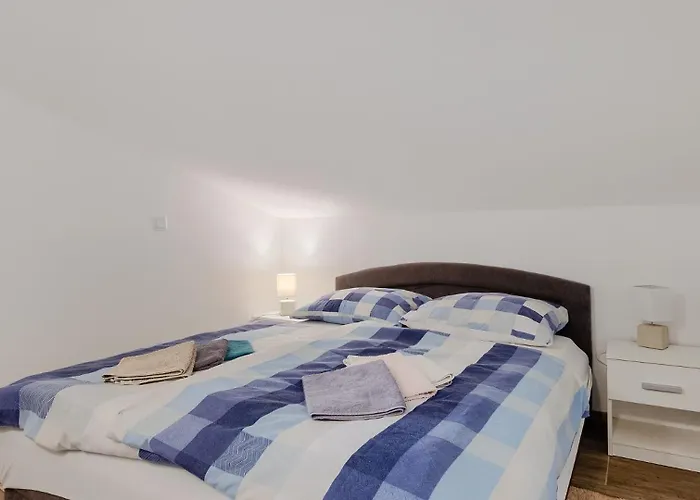 Katarina - By Guide Vila Peroj